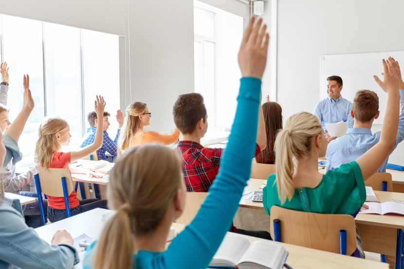 How to choose classroom furniture